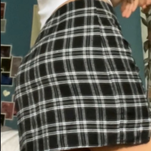 plaid patterned skirt - Picture 2 of 3
